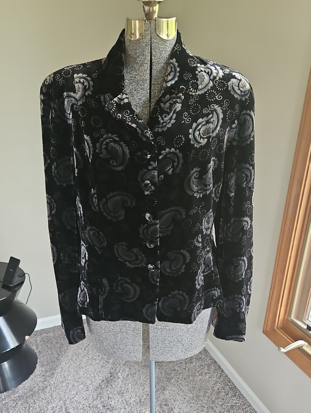 JONES NEW YORK Vintage Paisley Velour Button Down Blazer